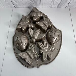 Nordic Ware Cake Pan Backyard Bugs Butterfly Ladybugs Cakes 8 Cakelets